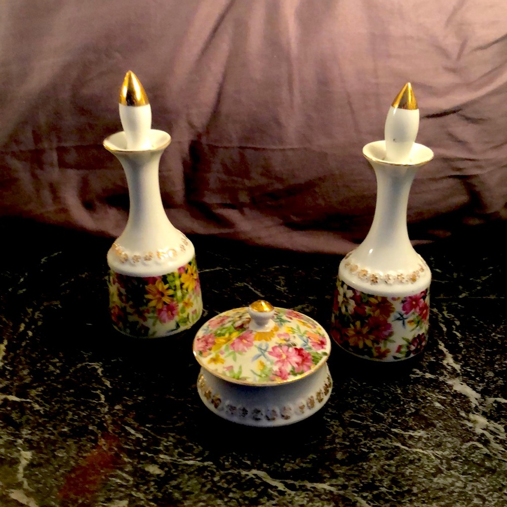 Vtg. Porcelain Vanity Set - Japan